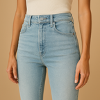 Uitlopende jeans met hoge taille voor dames in stretchdenim, ideaal voor casual en elegante outfits.